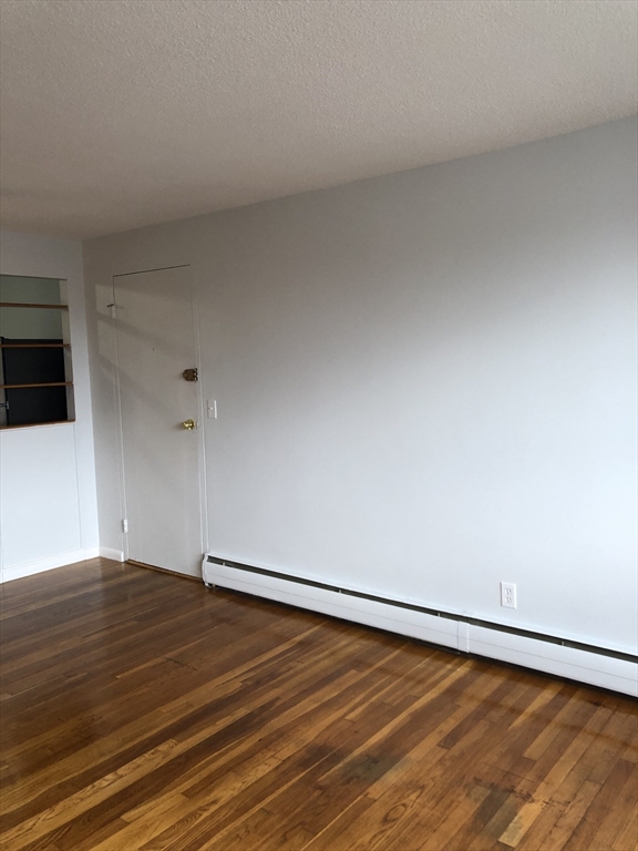 685 Moody St, Waltham