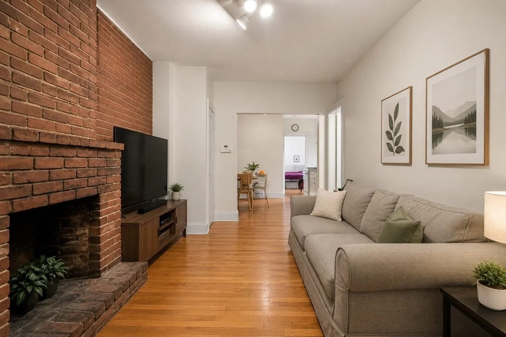 130 Myrtle St, Beacon Hill