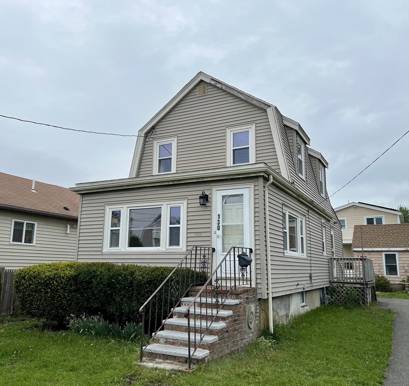 130 Charles St, Houghs Neck