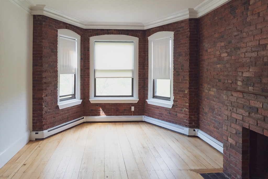 41 Harvard St, Central Village