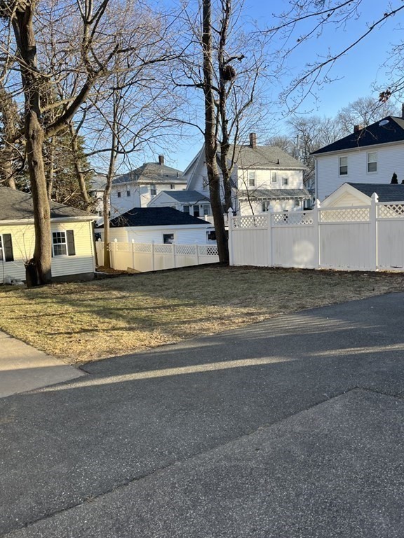 121 Safford St, North Quincy