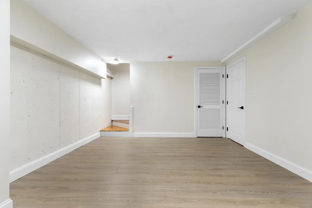 29 Cottage St, Newton Upper Falls