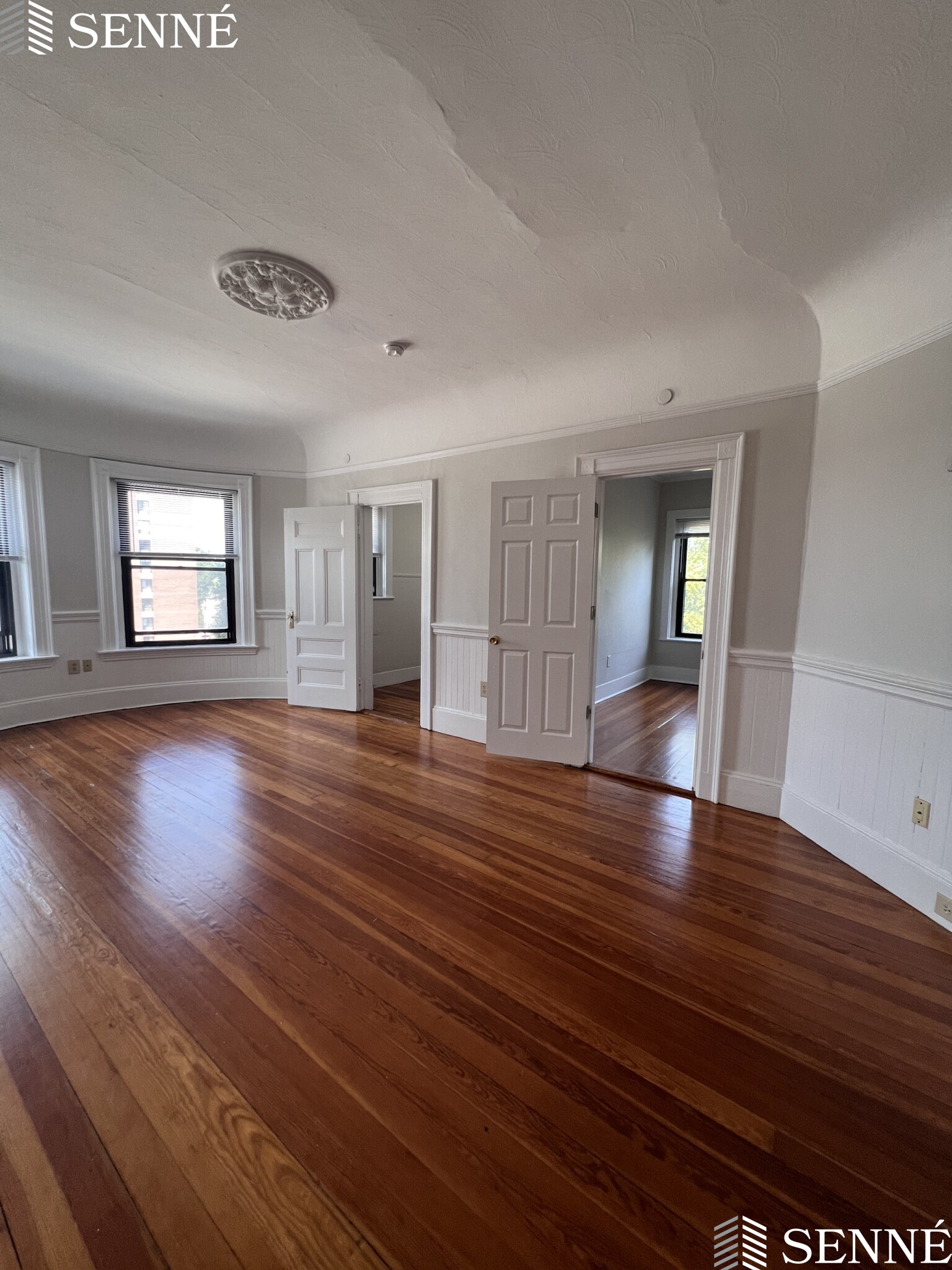 1039 Massachusetts Ave, Harvard Square