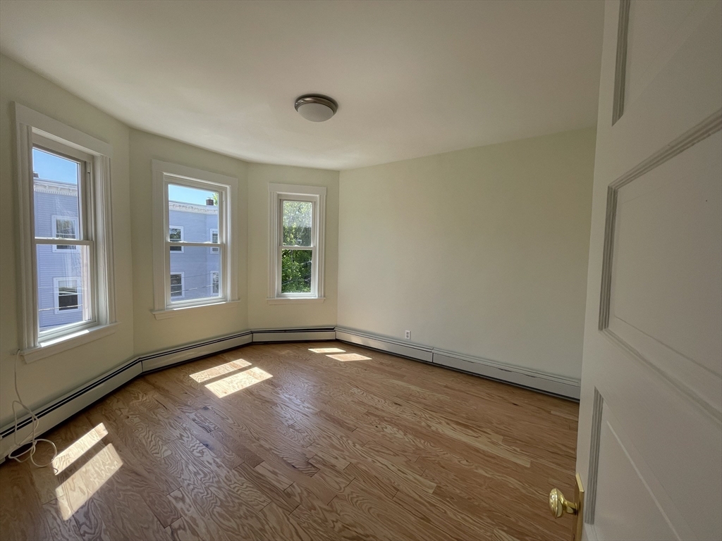 39 Calvin St, Ward Two