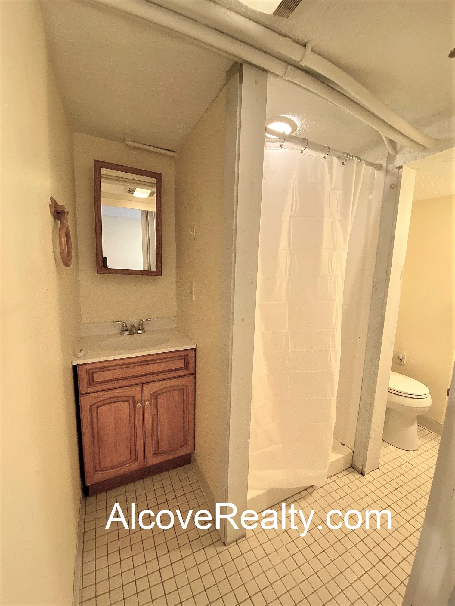 40 Alfred Rd, Arlington