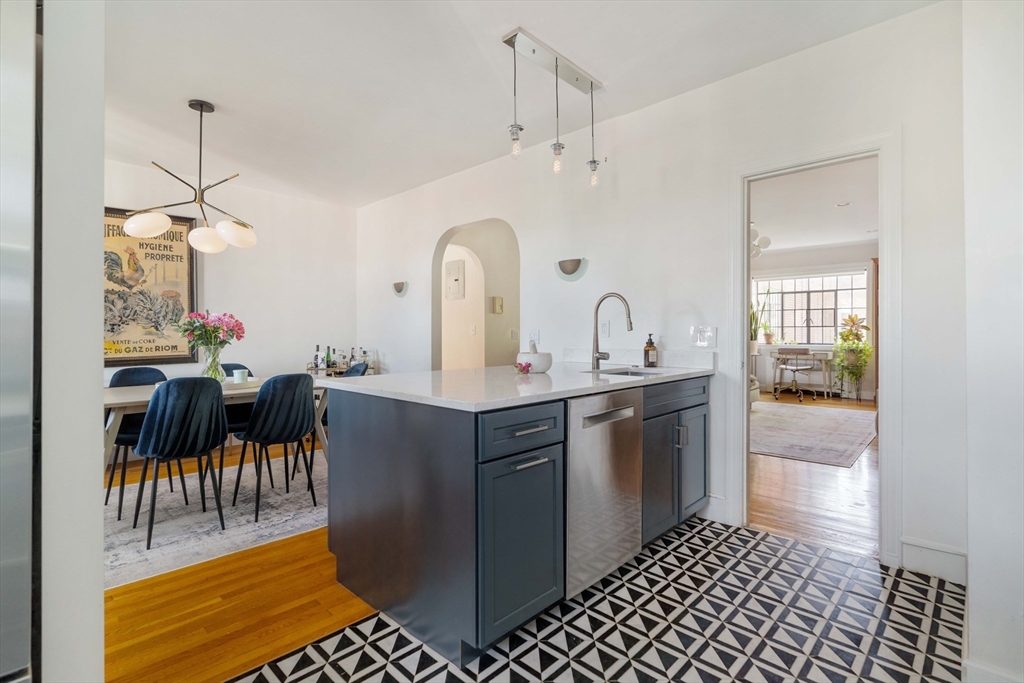 108 Sewall Ave, Coolidge Corner