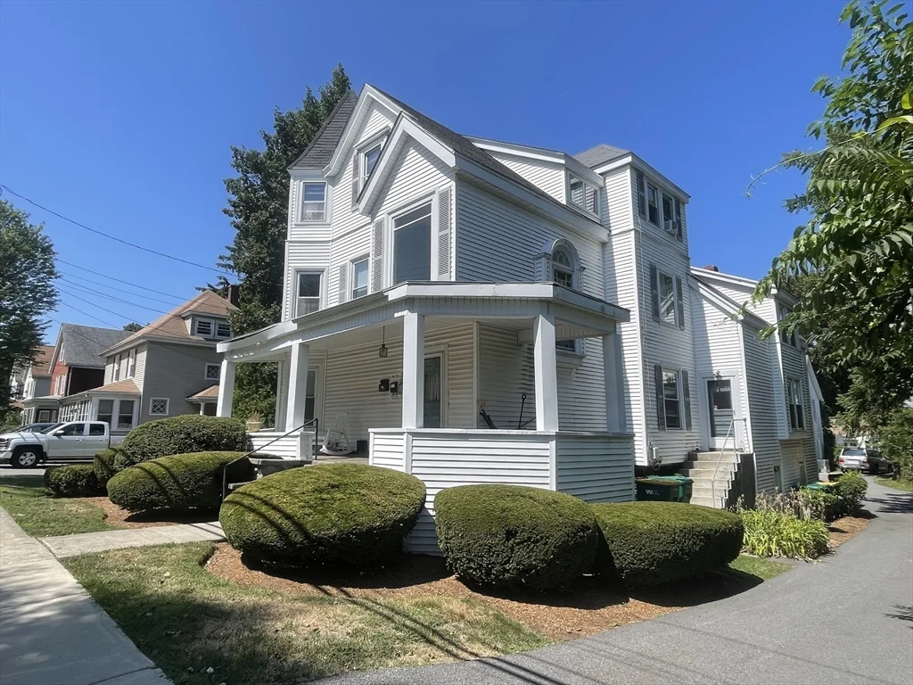 22 Cleveland Ave, Woburn