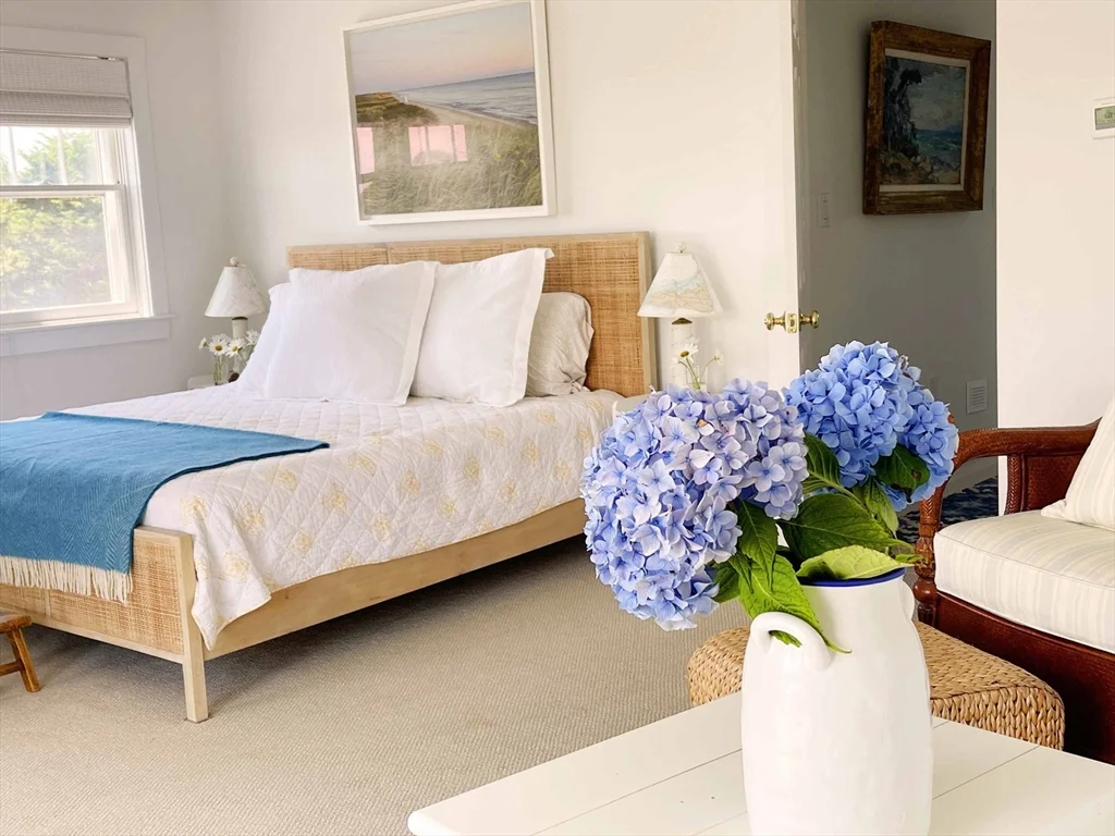 7 Packet Dr, Nantucket