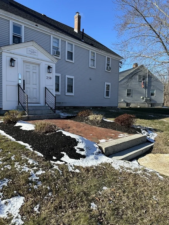 250 Walnut St, Framingham