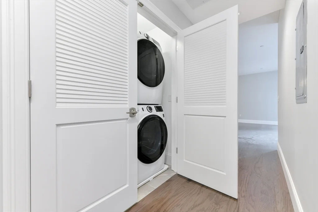 8 Sanborn St, Reading