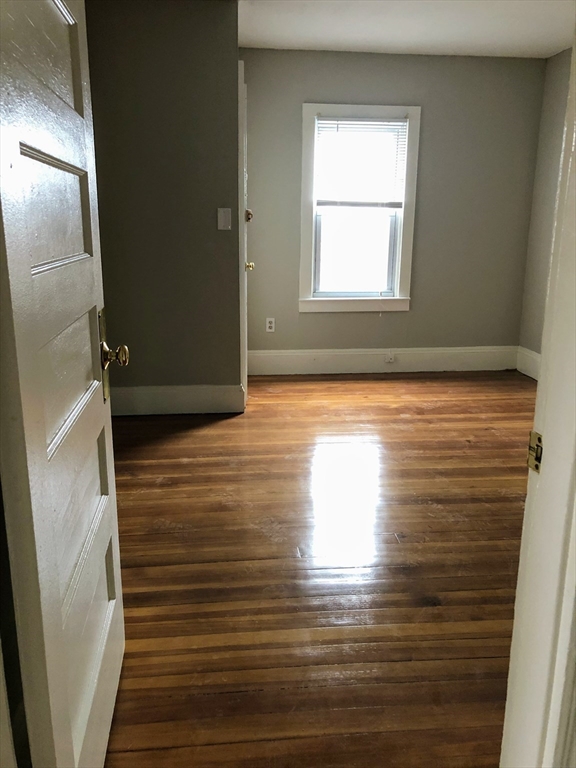 11 Banks St, Waltham