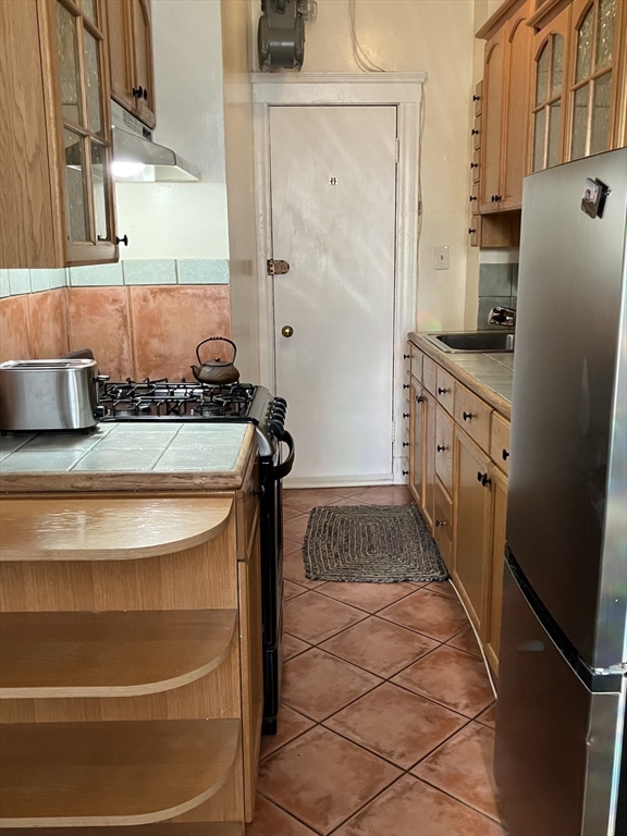 64 Queensberry, Fenway