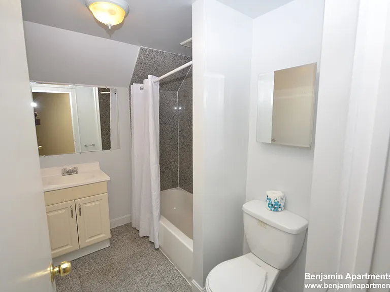 48 Hereford St, Back Bay