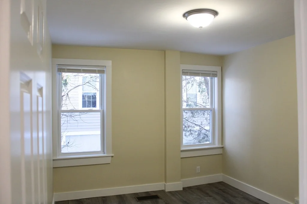 78 Endicott St, Peabody