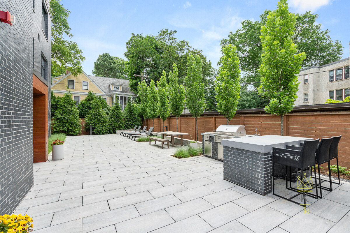 54 Auburn St, Coolidge Corner