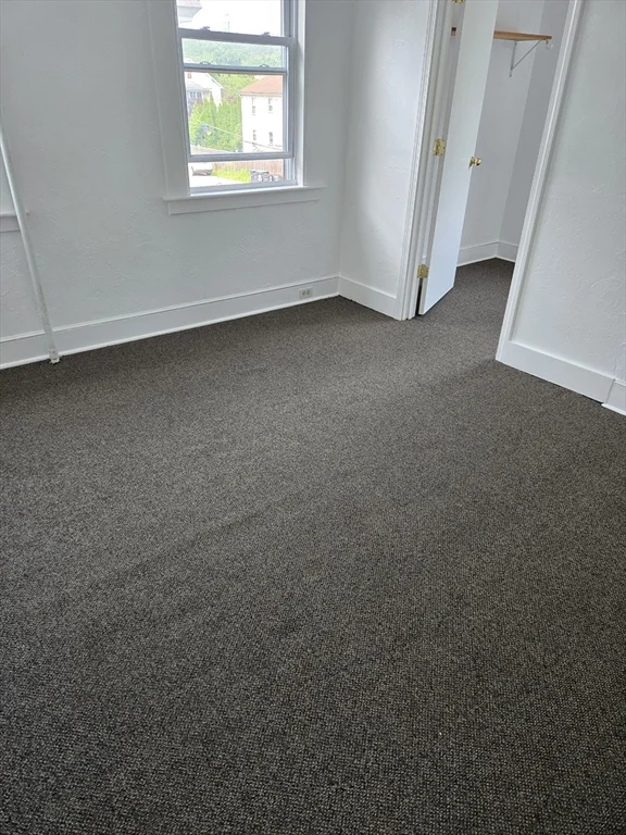 18 Windsor Ct, Southbridge