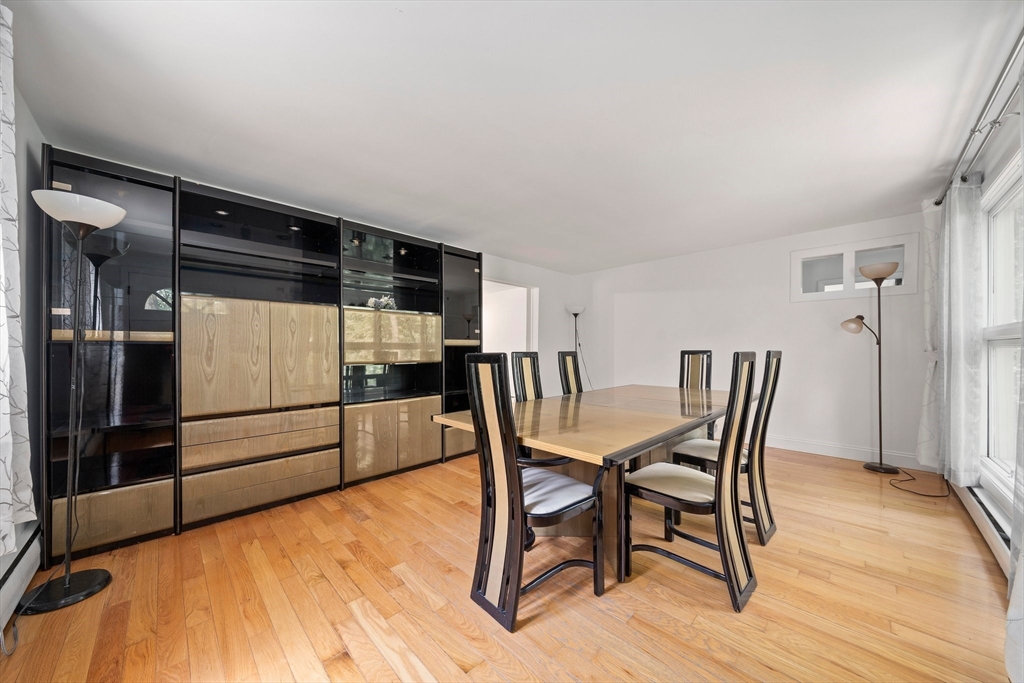 585 Washington St, Franklin