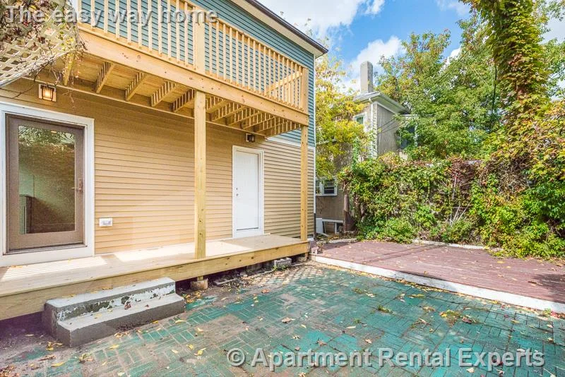 299-301 Alewife Brook Pkwy, Tufts