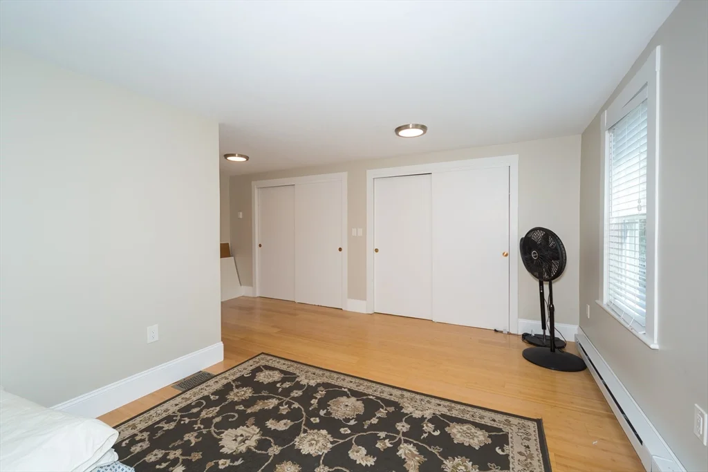26 Pine St, Natick