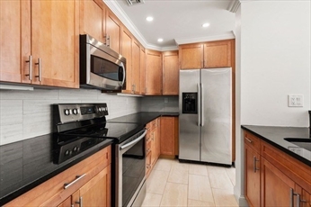 183 Oak St, Newton Upper Falls