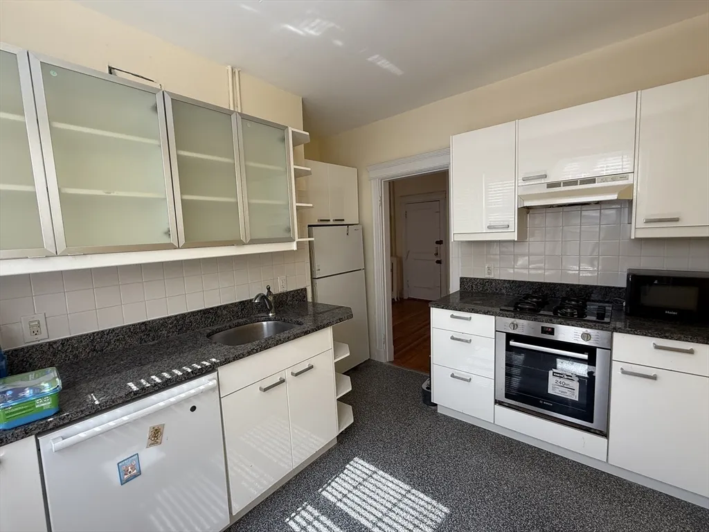 333 Harvard St, Mid-Cambridge