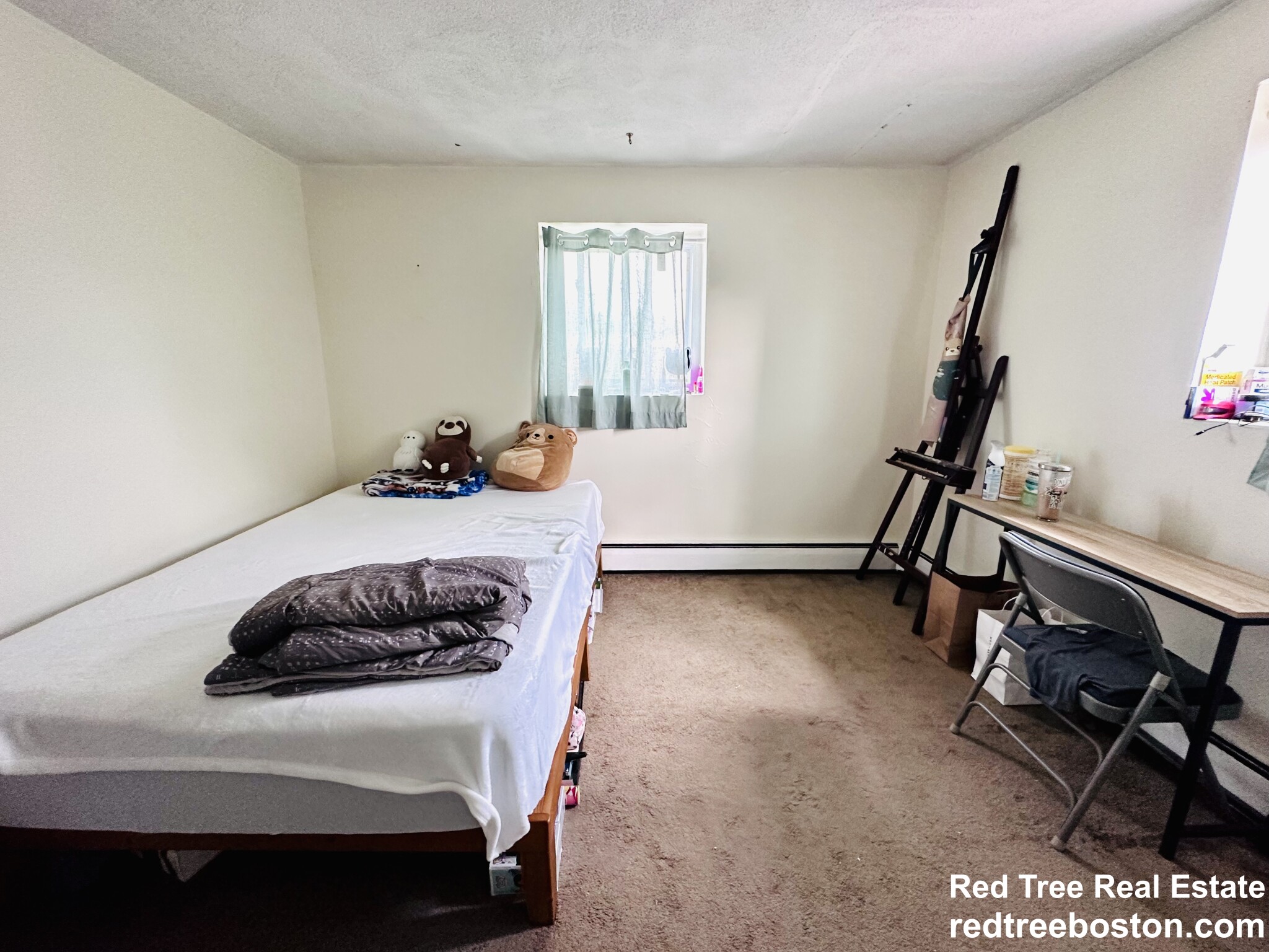 14 Bryon Rd, Chestnut Hill