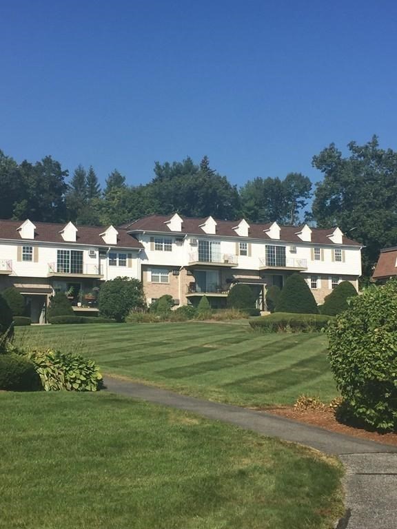 2 Williamsburg Ct, Shrewsbury