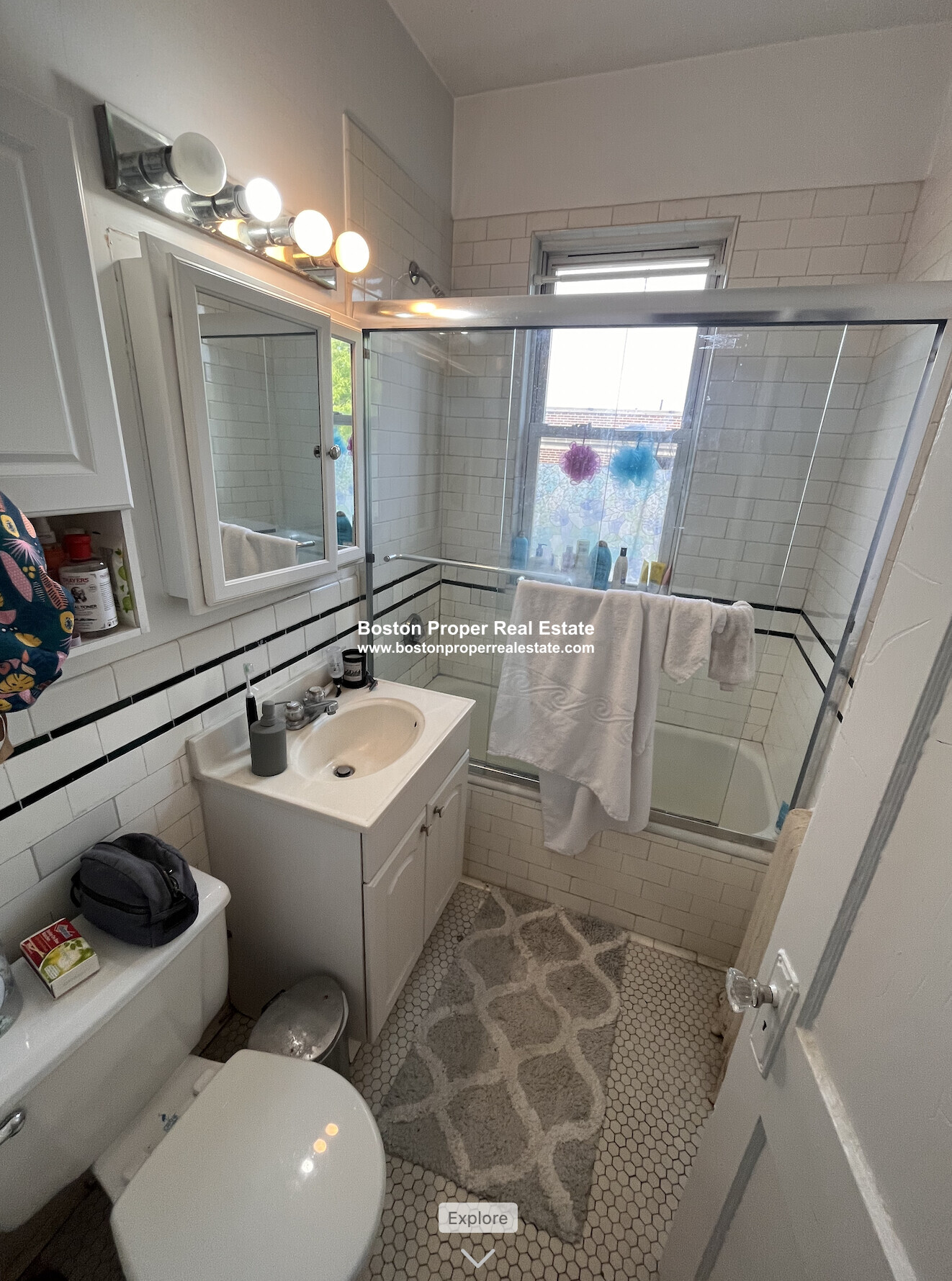 15 Melvin Ave, Brighton