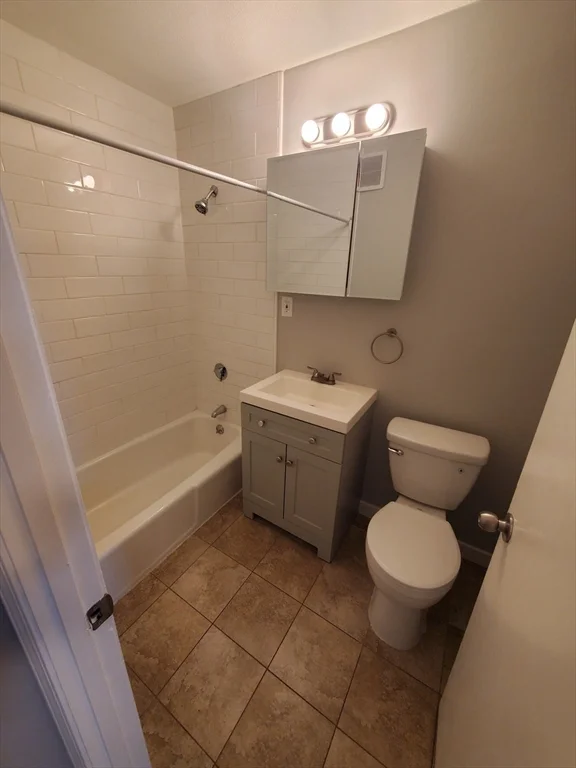 215 Pearl St, Stoughton