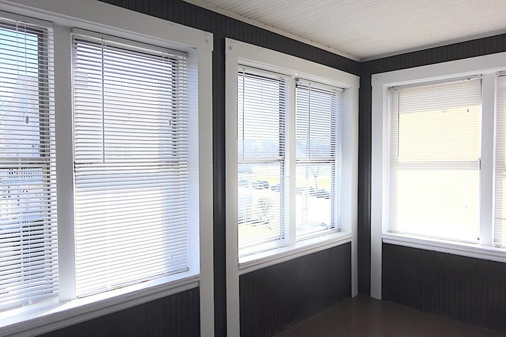 115 Playstead Rd, Medford