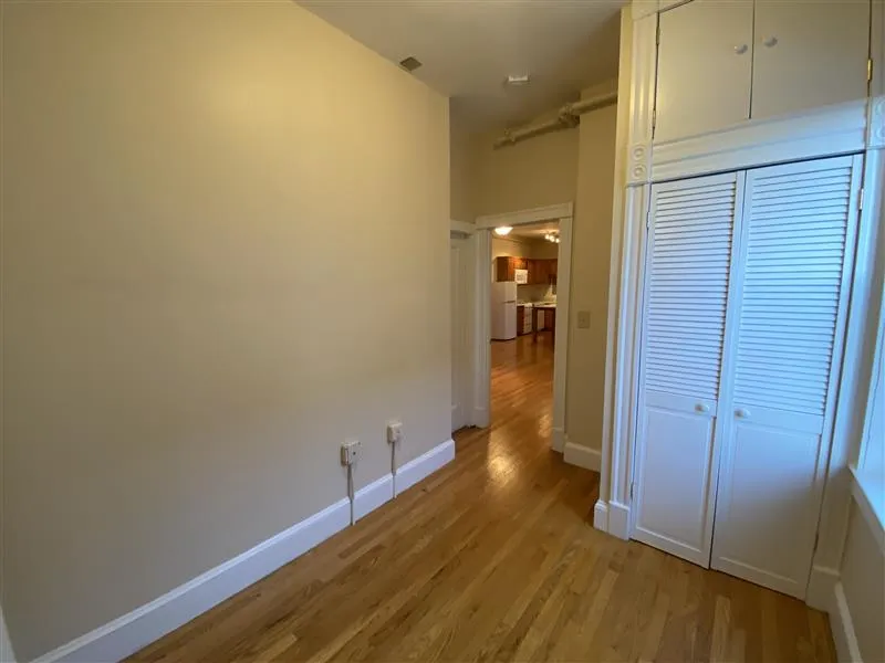 888 Massachusetts Ave, Riverside