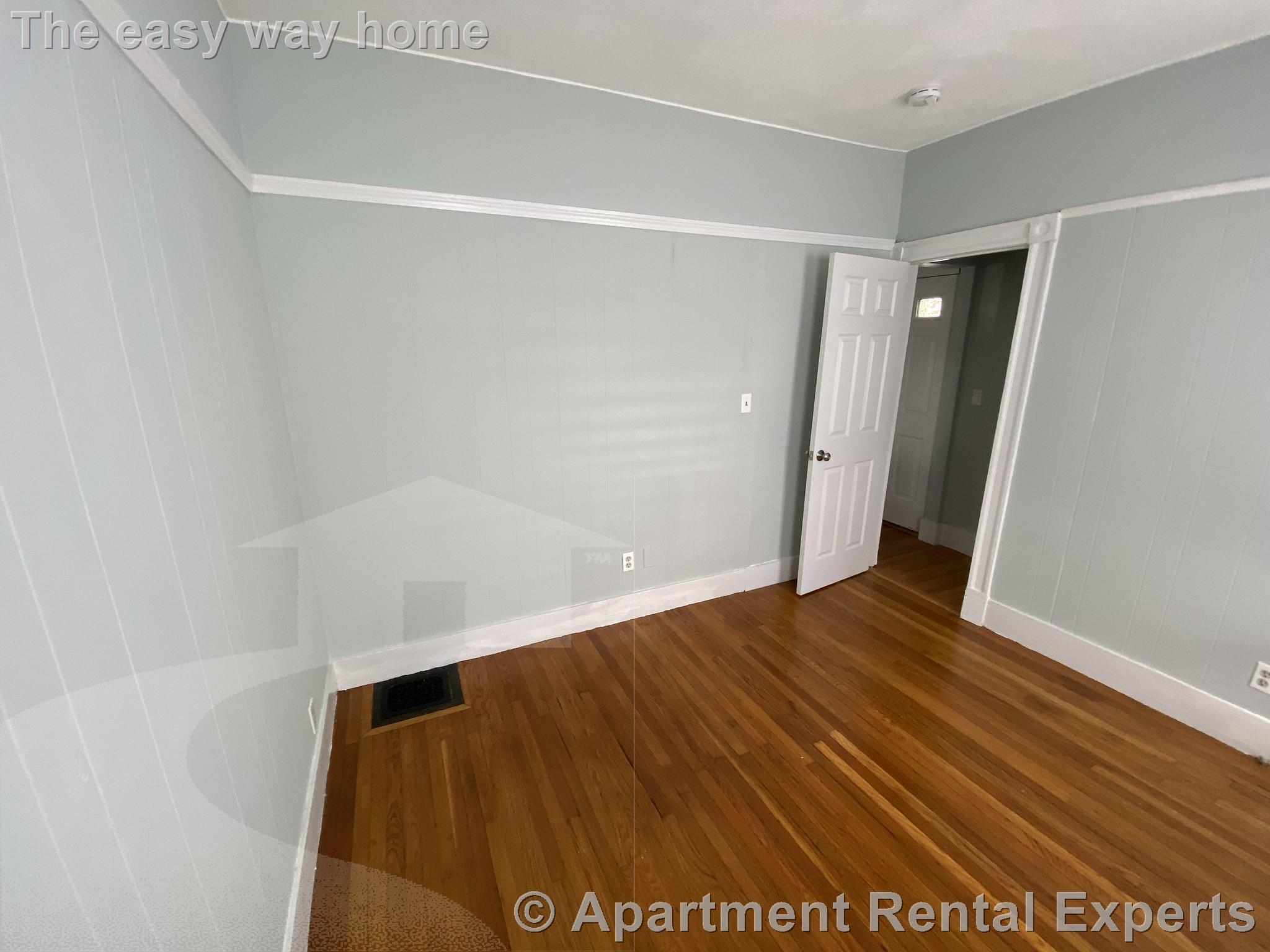 7 Bay State Ave, Davis Square