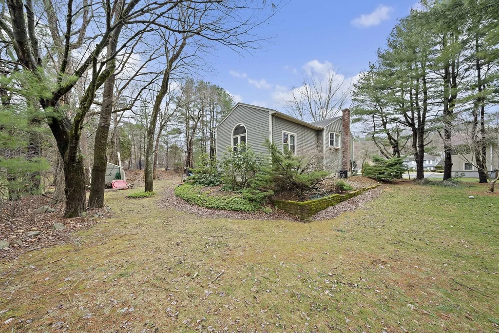 20 Trayer Rd, Canton