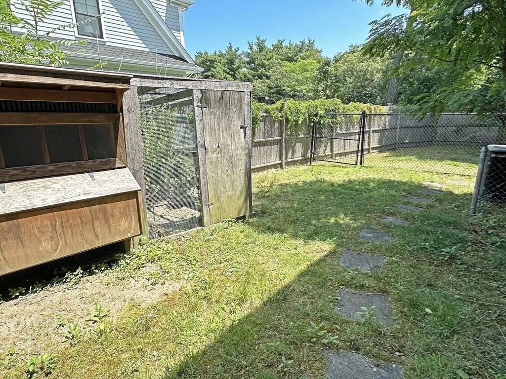 6 Brownson Ter, Jamaica Plain