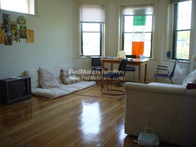 1412 Commonwealth Ave, Brighton