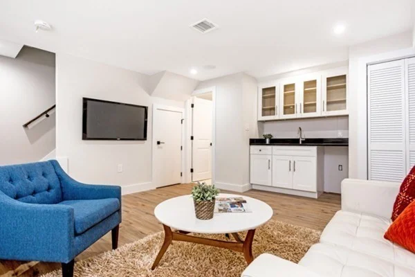 10 Brook St, East Somerville