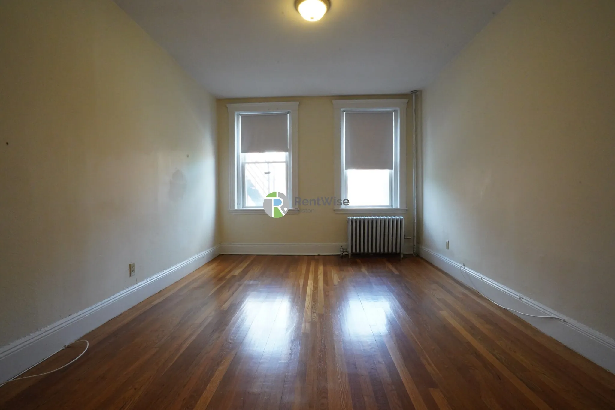 135 Washington St, Brighton