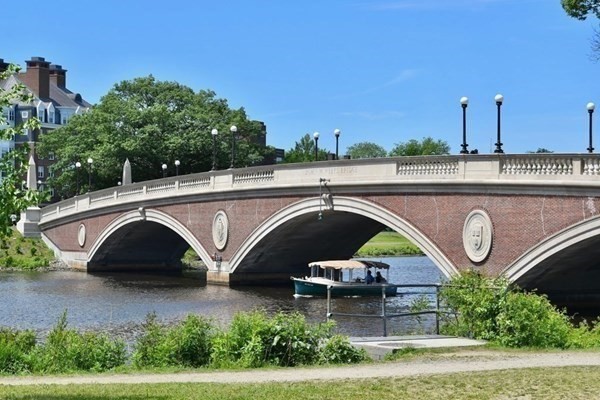 1001 Memorial Dr, Riverside