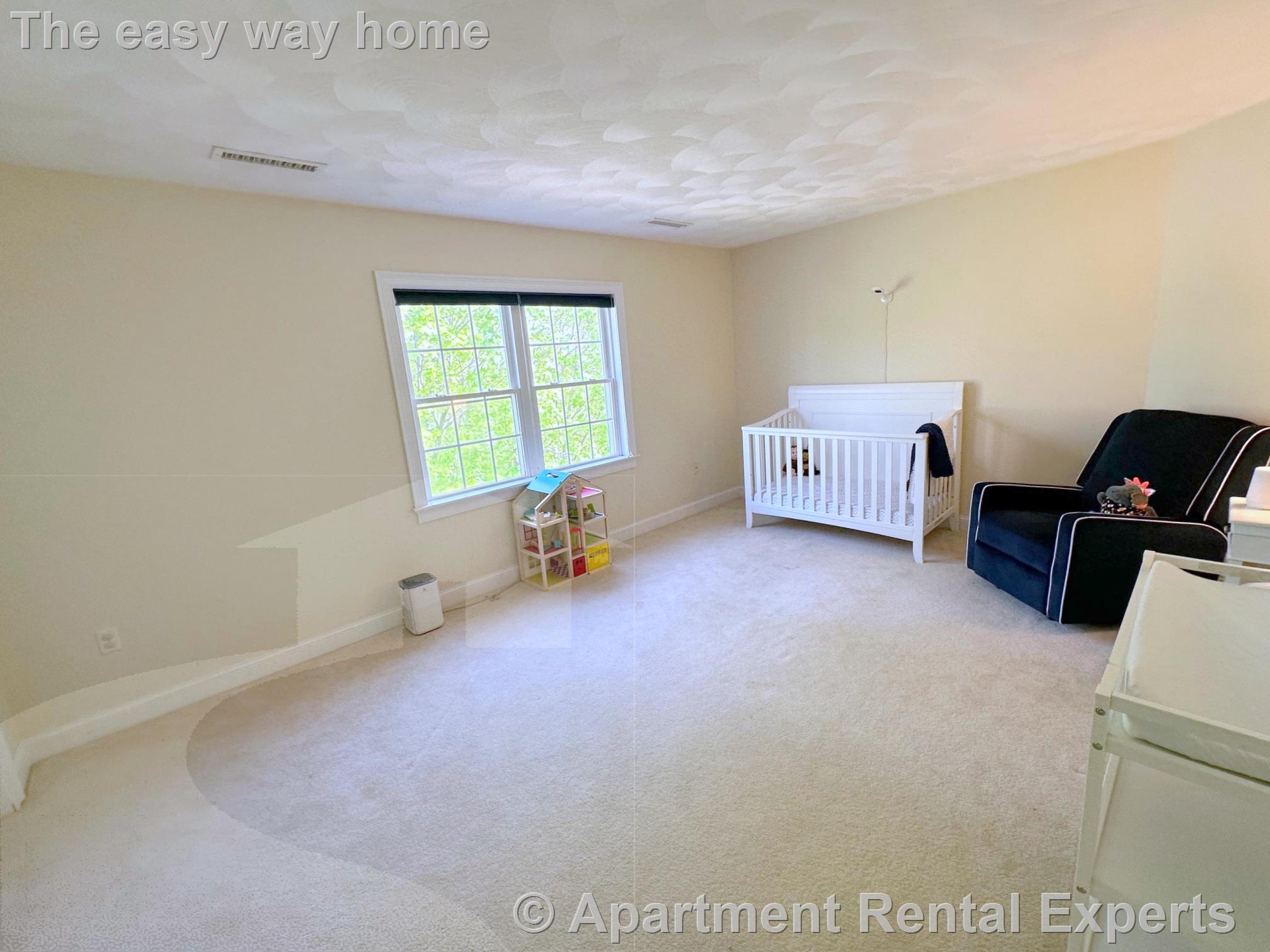 6 Farmers Circle, Arlington Center