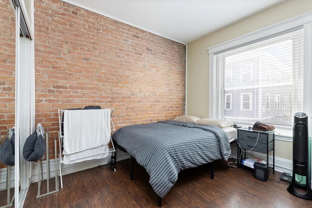 21 Royal St, Allston