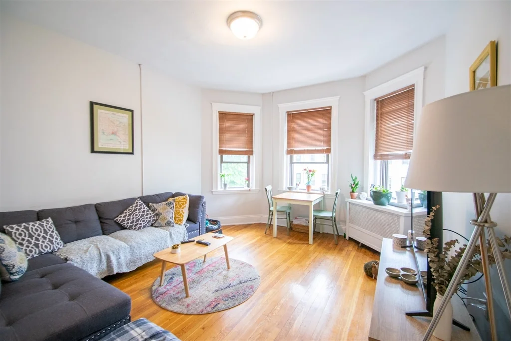 1564 Commonwealth Ave, Brighton