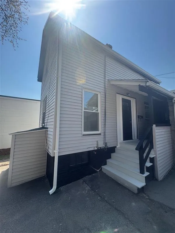 516 R Somerville Ave, Ward Two