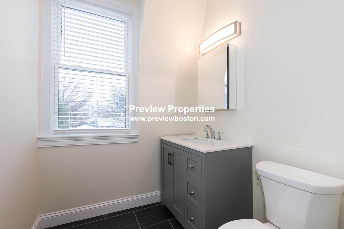 5 Malvern Ter, South Medford