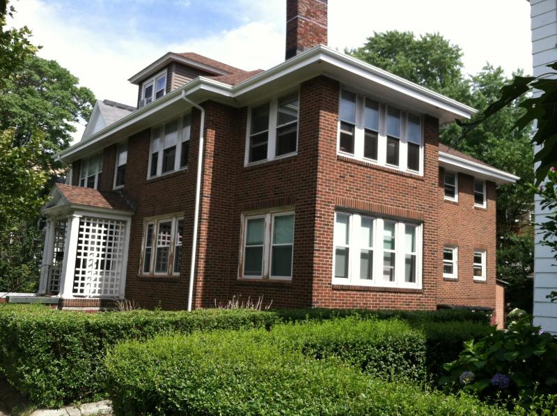 5 bed, 2 bath apartment for rent at 604 Cambrigde St Unit 3, Allston — photo 1 of 27