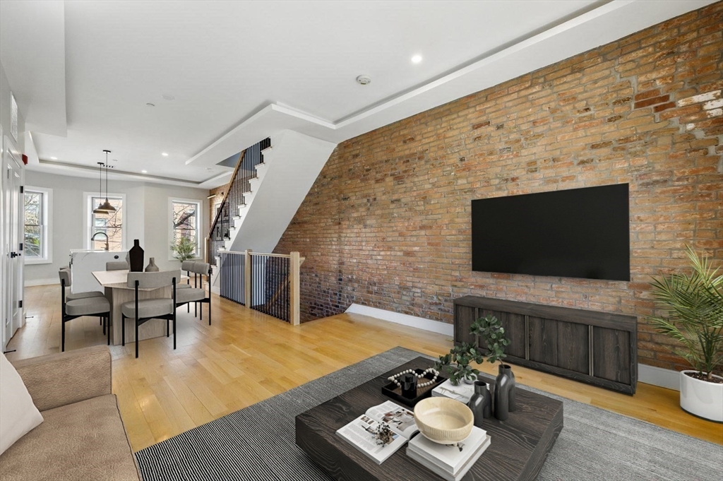 125 Saratoga St ,, East Boston