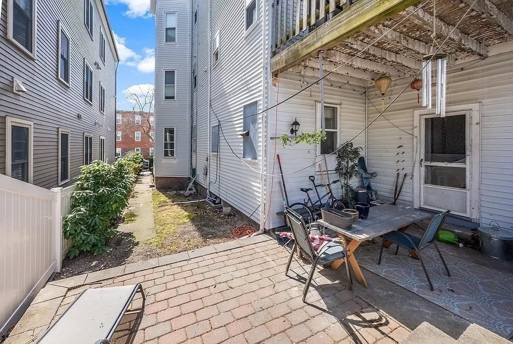 866 East 5th, South Boston