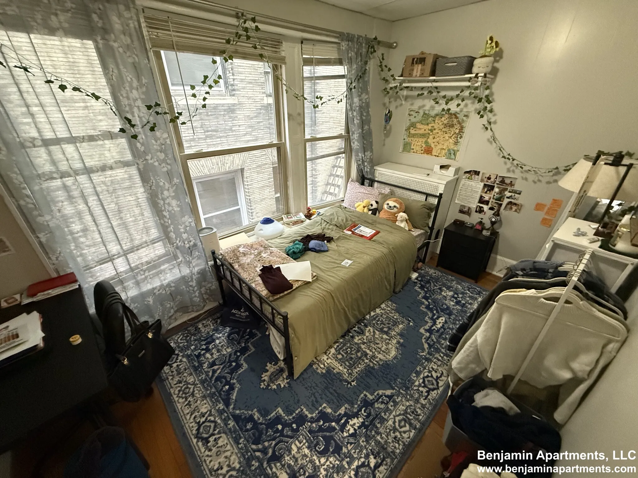 879 Beacon St, Fenway