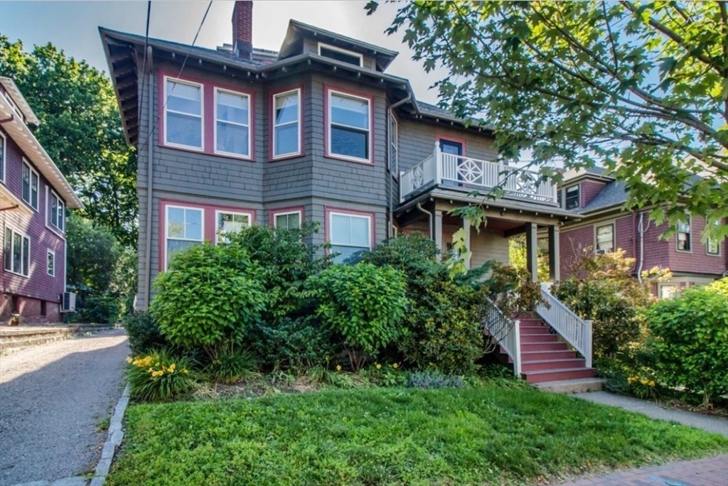 150 Lakeview Ave, West Cambridge