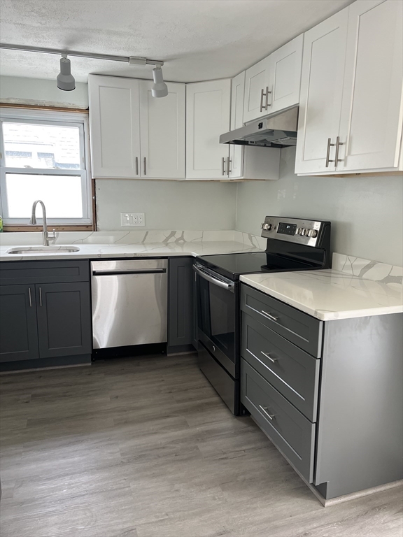 178 Springvale Av, Everett