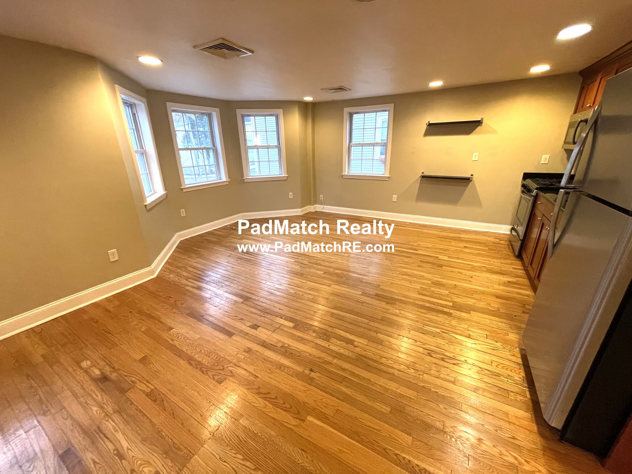 57 Day St, Jamaica Plain